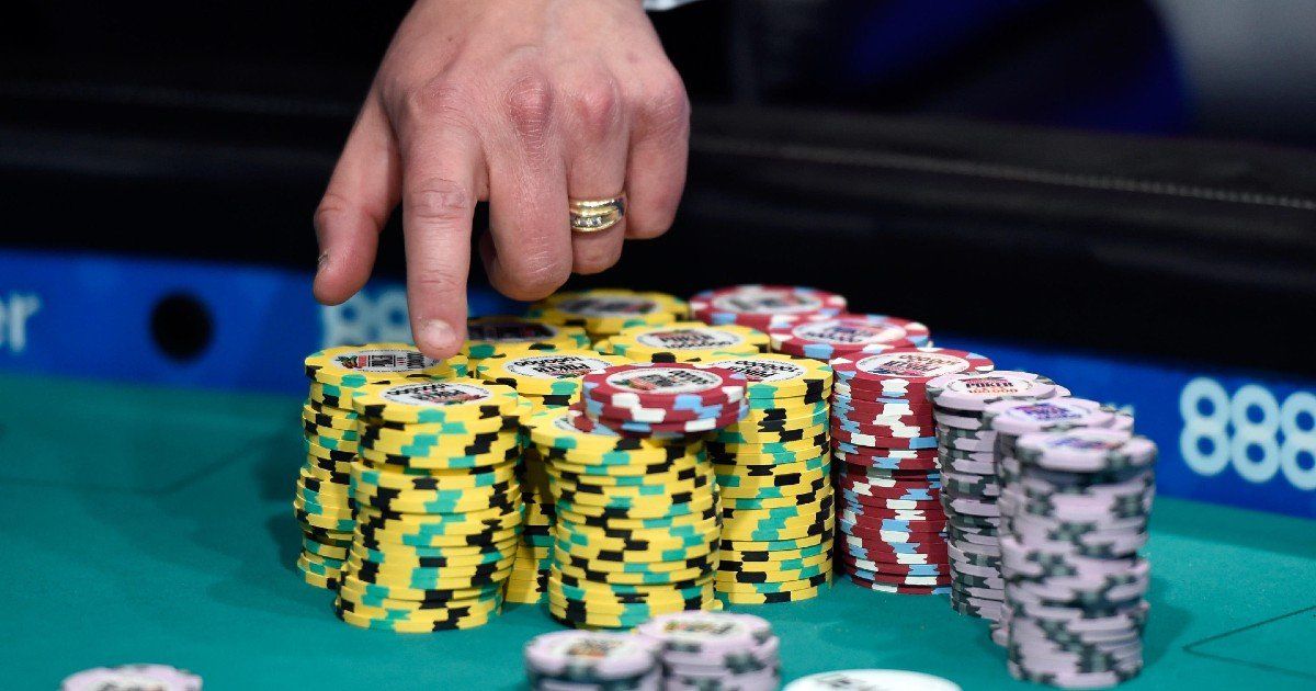 pokerdom-igrat-na-dengy